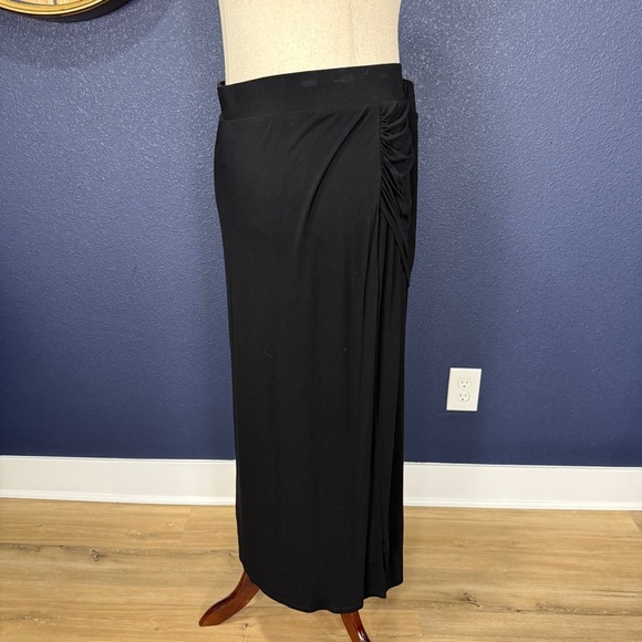 Lane Bryant Colorblock Asymmetrical Black and Blue Maxi Skirt Size 22/24 - Picture 4 of 6